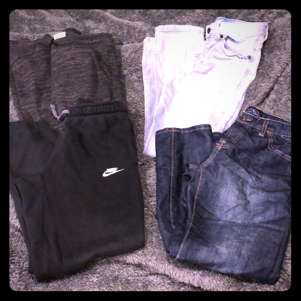 Boys size 14 pants: 2 jns (hrdly worn) & 2 swtpnt